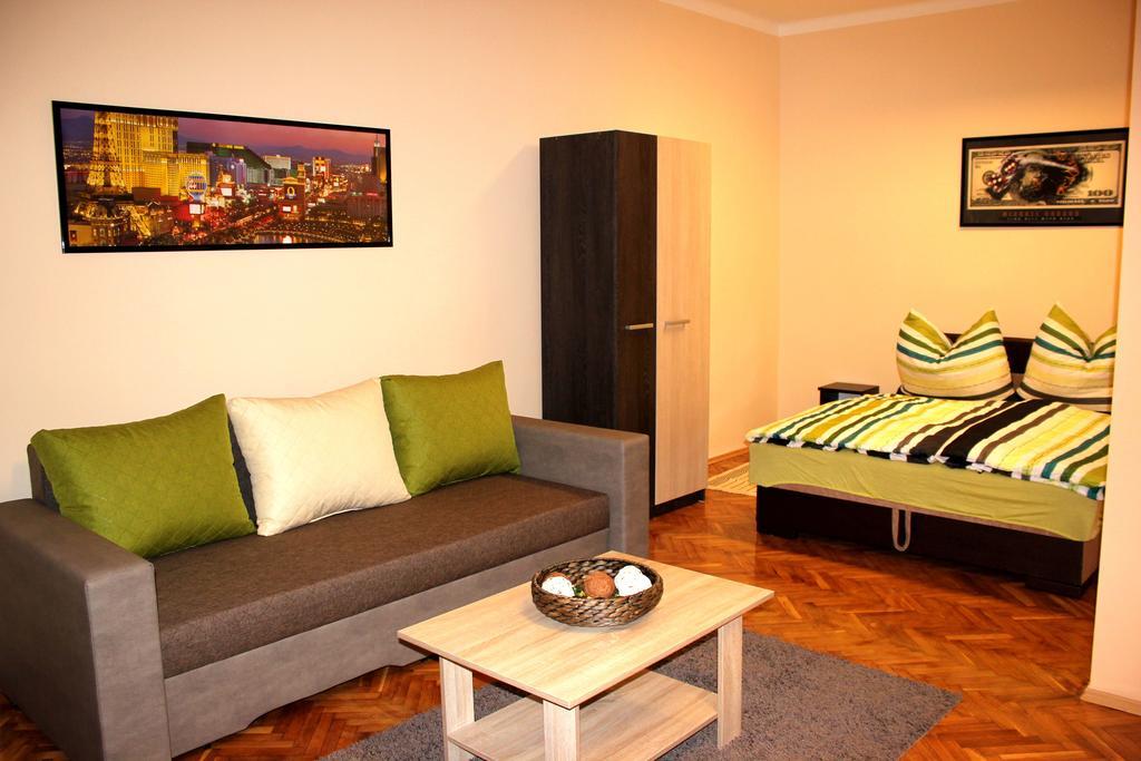 Veva Apartman - Eger Maganszallashely المظهر الخارجي الصورة